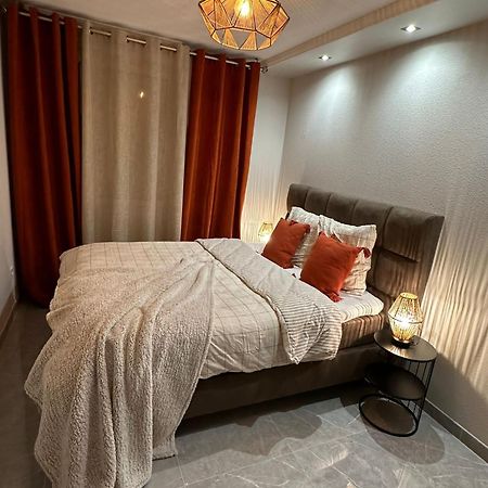 T3 5 Etoile Jacuzzi Apartment Toulouse Bagian luar foto